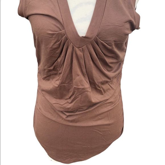 🛍🛍New York & Company brown sleeveless tank top size medium ($4 with any bundle - Picture 2 of 5